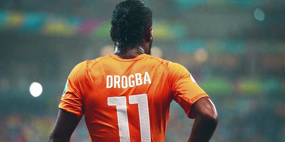 Usia 40 Tahun, Drogba Kini (Benar-Benar) Pensiun thumbnail